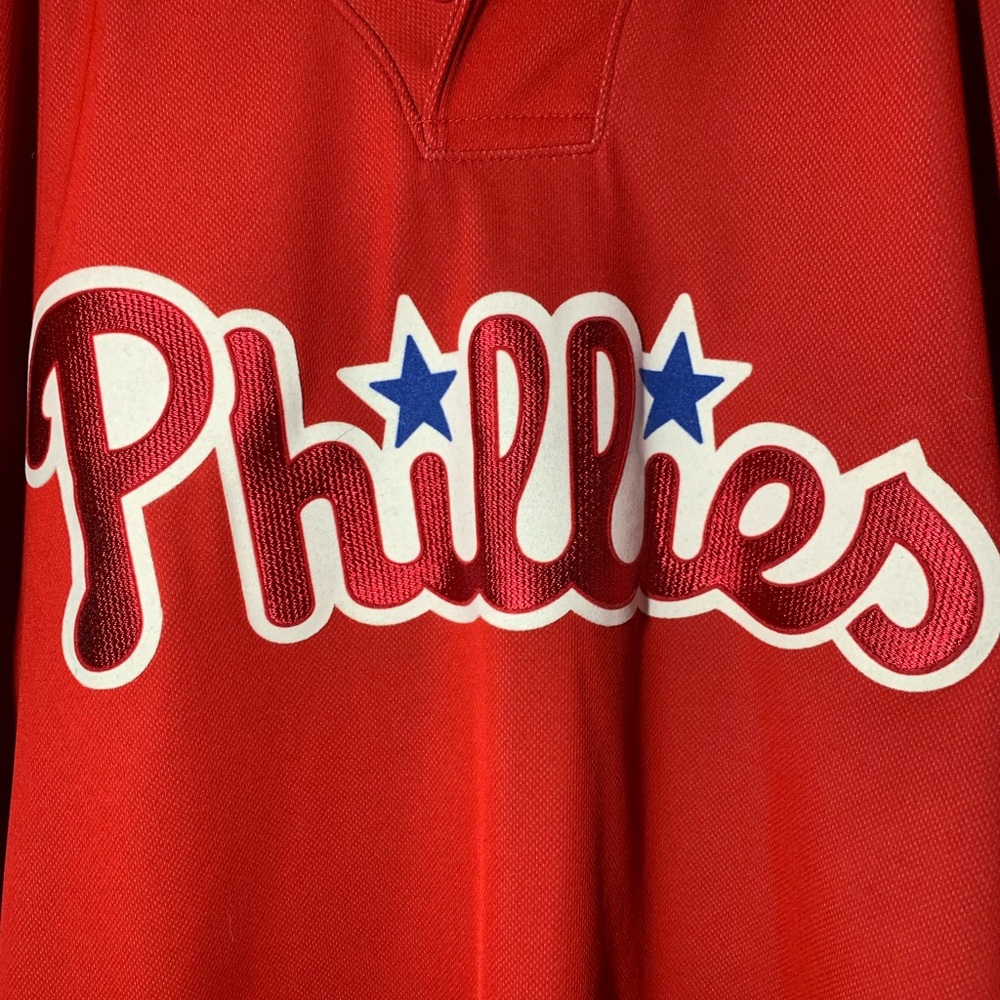Majestic Men’s Phillies pullover jersey